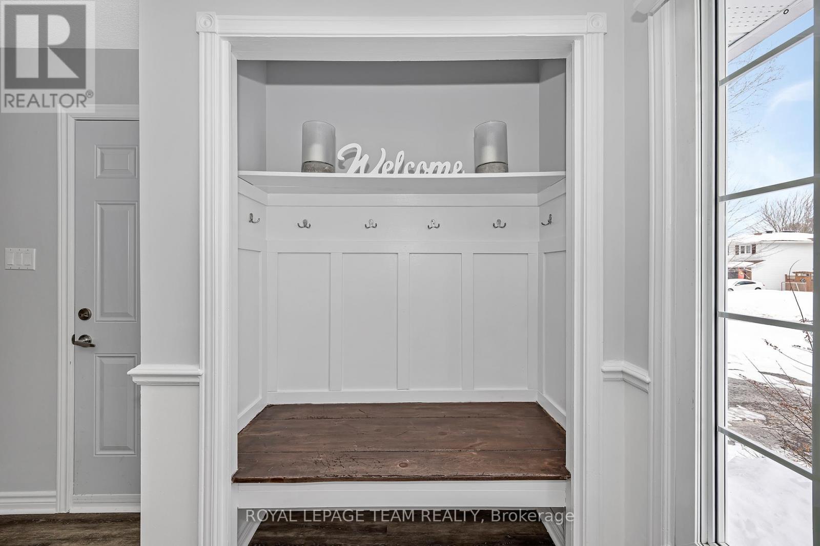 6 Stroughton Crescent