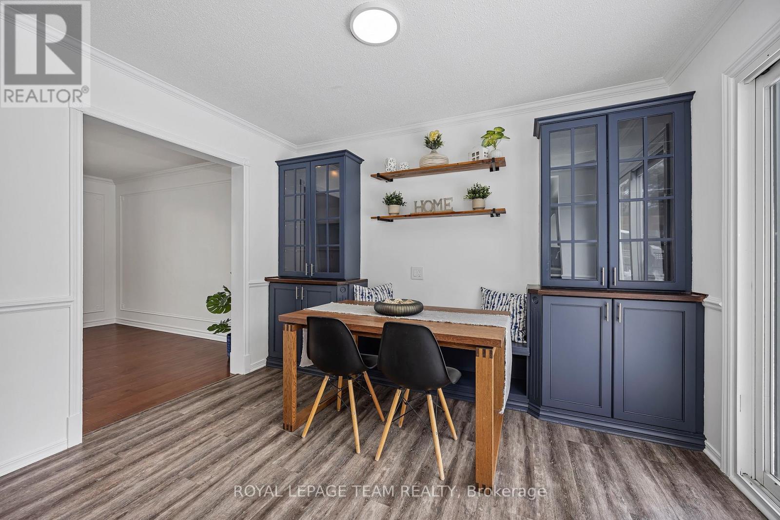 6 Stroughton Crescent