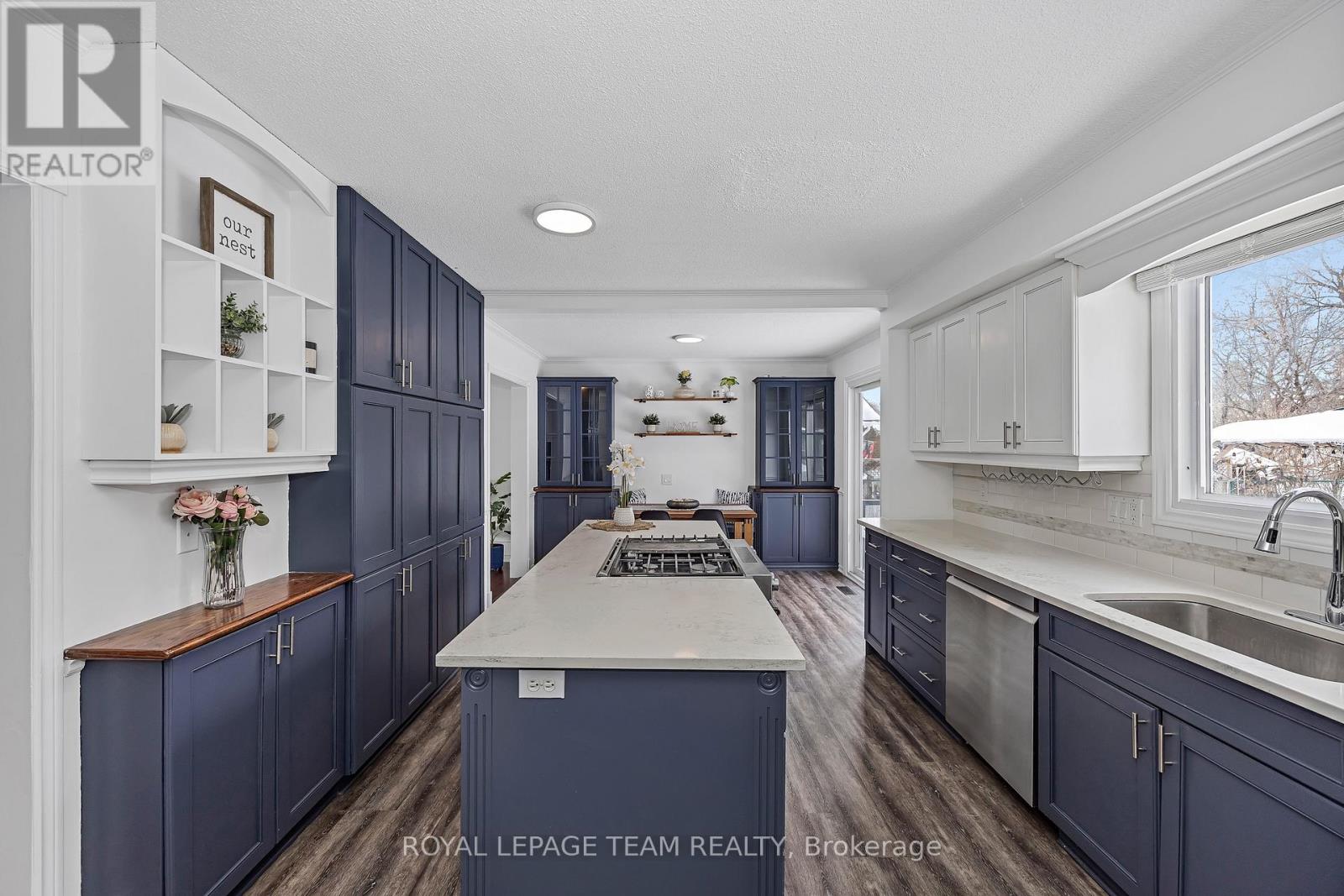 6 Stroughton Crescent