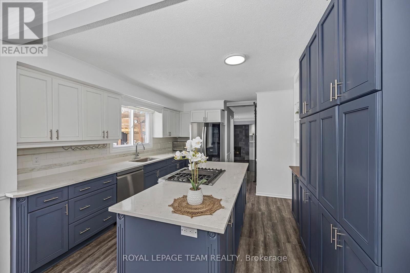 6 Stroughton Crescent