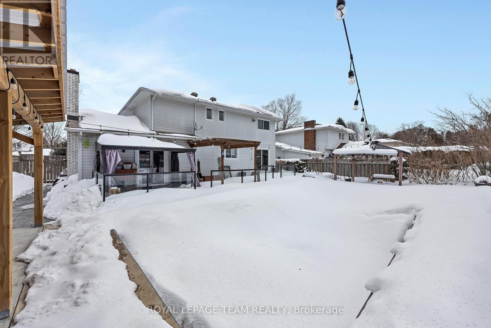 6 Stroughton Crescent