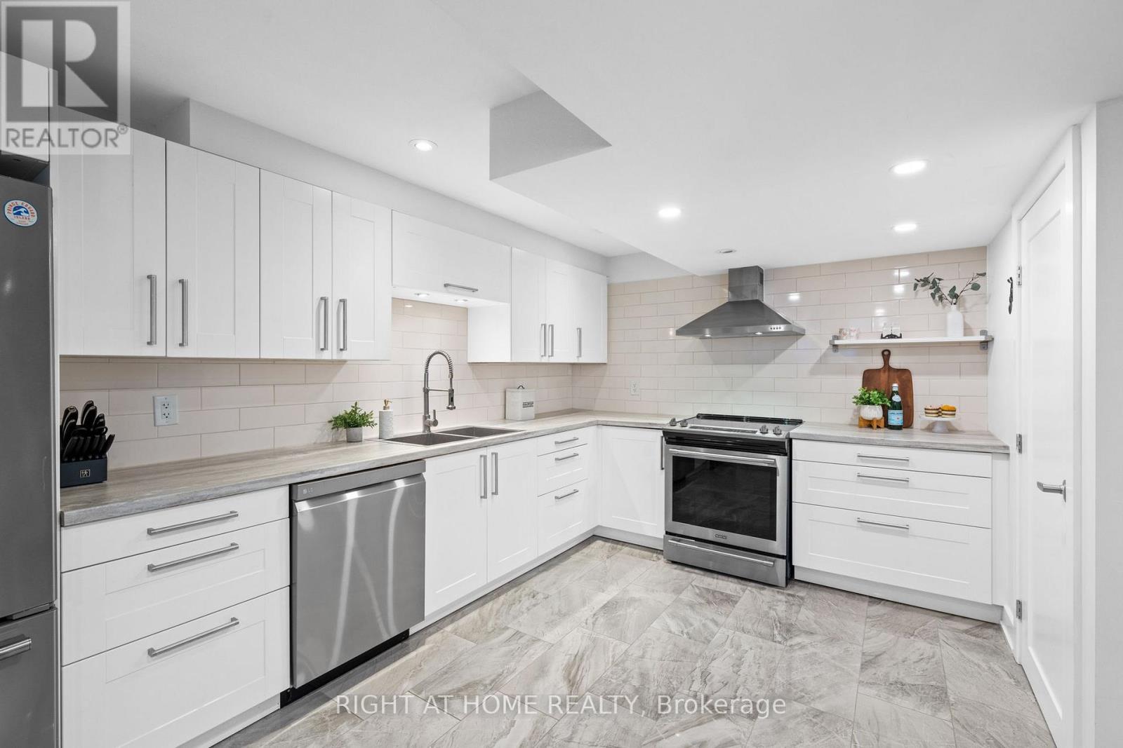 424 Golden Springs Drive