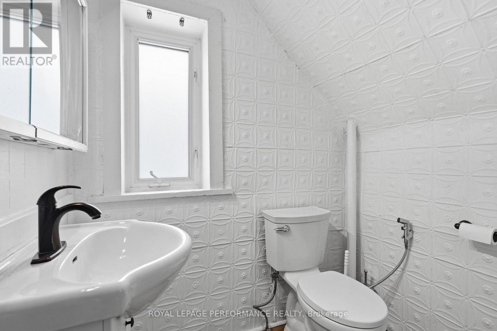 1292 St Jacques Road