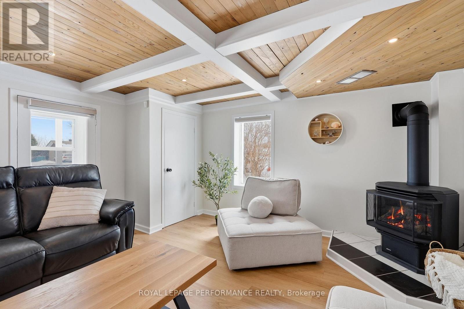 1292 St Jacques Road