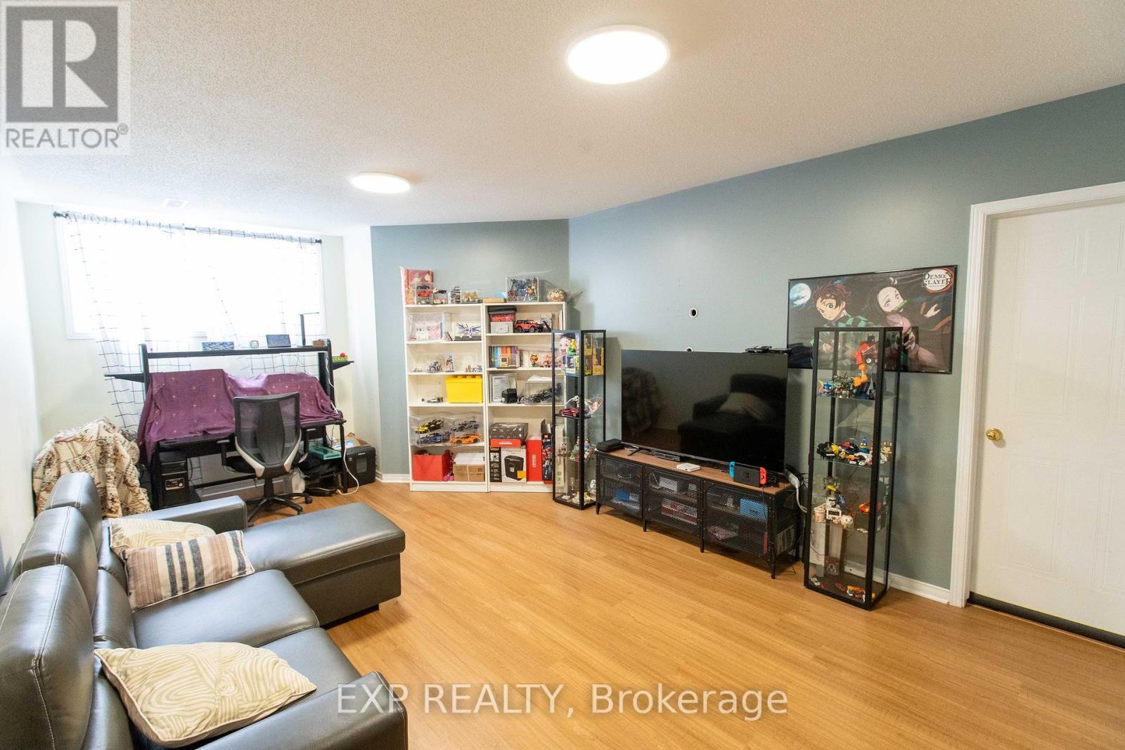 54 Sheppard's Glen Avenue