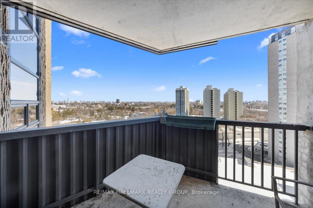 1403 - 900 Dynes Road S