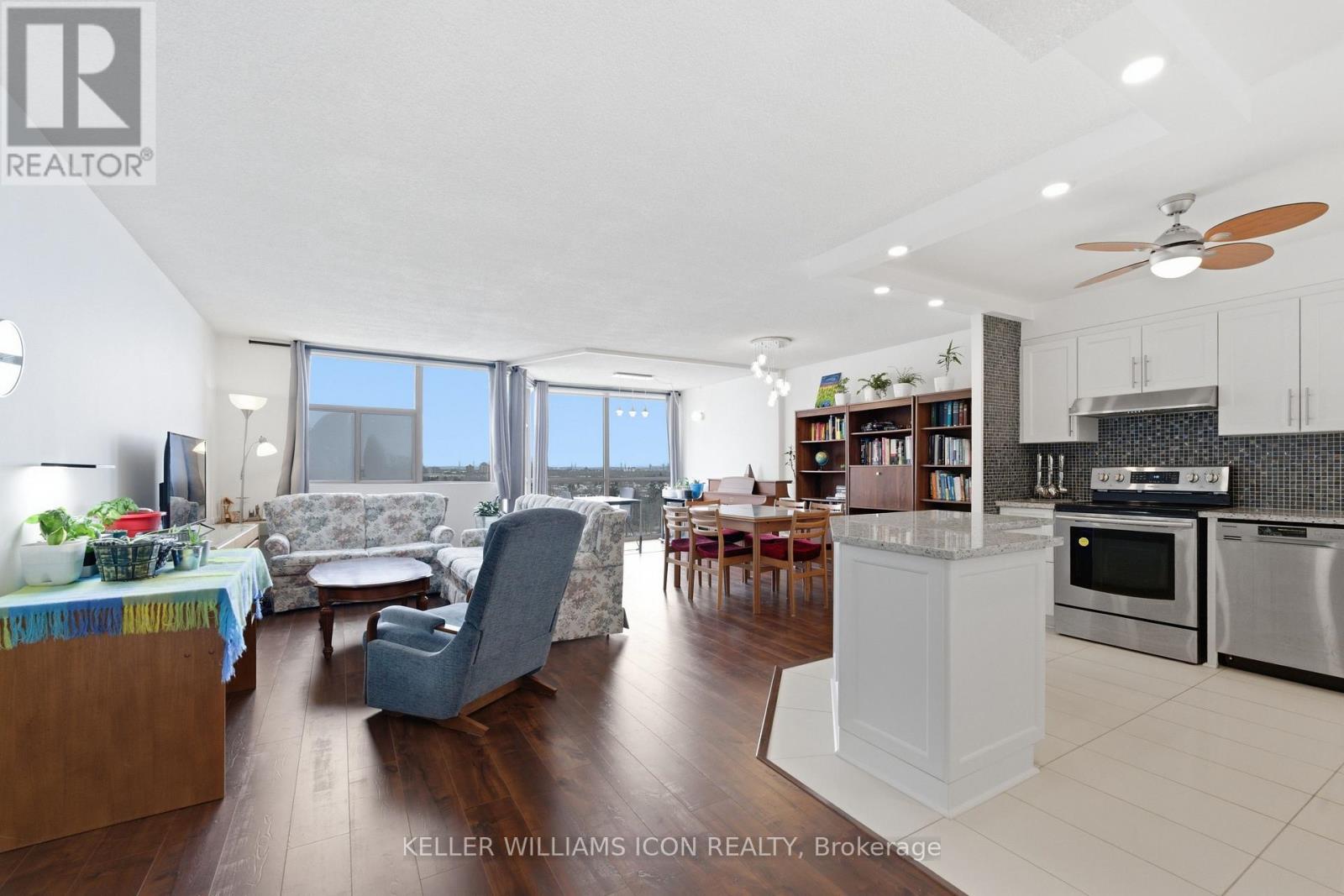 1011 - 2760 Carousel Crescent