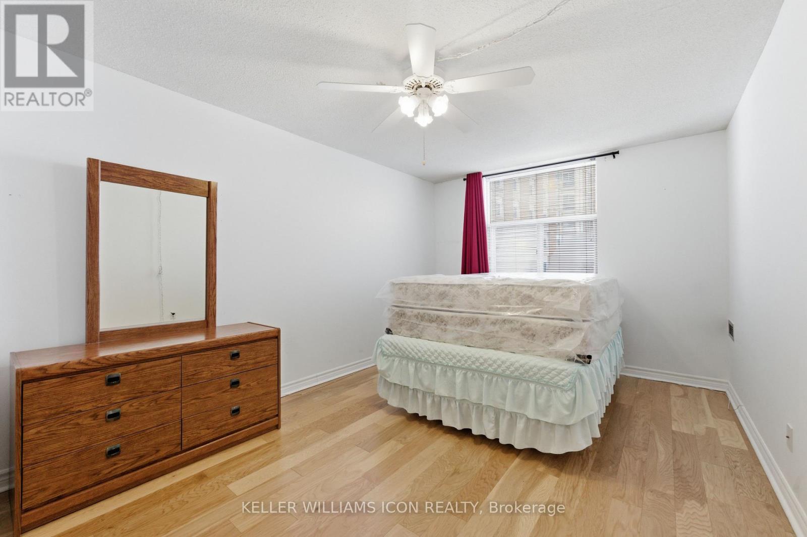 1011 - 2760 Carousel Crescent