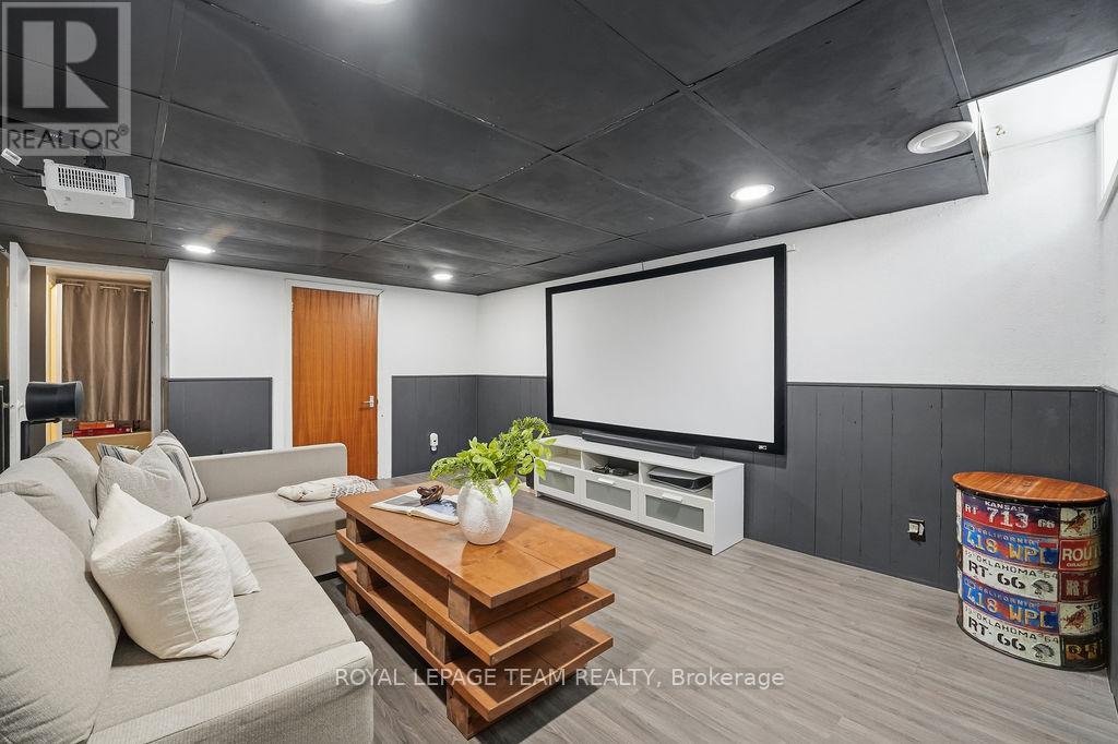 B - 461 Moodie Drive