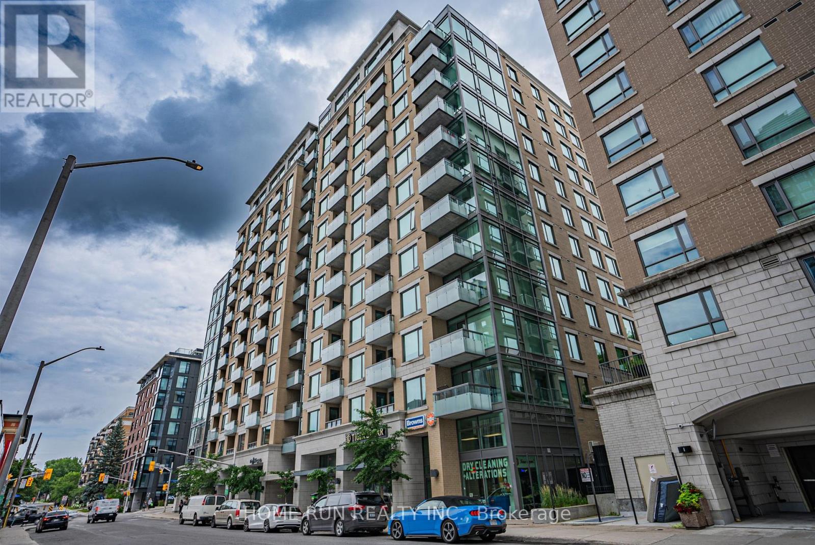 1407 - 238 Besserer Street