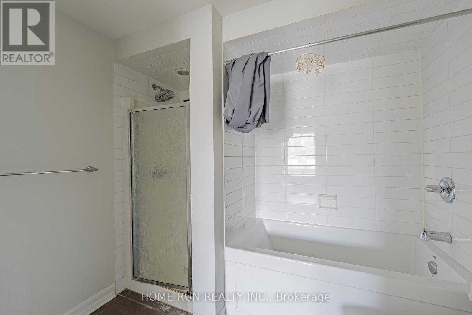 1407 - 238 Besserer Street