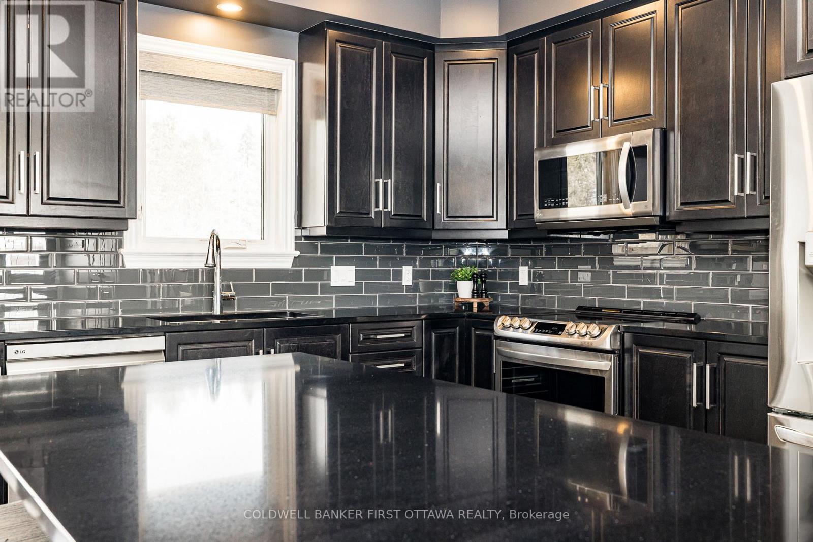 120 Stirling Crescent