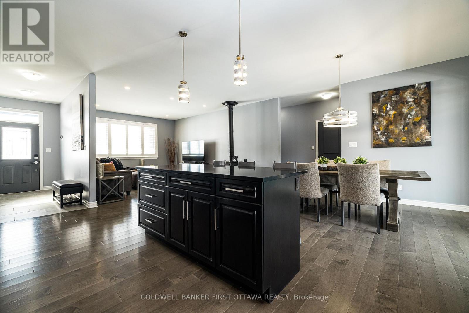 120 Stirling Crescent