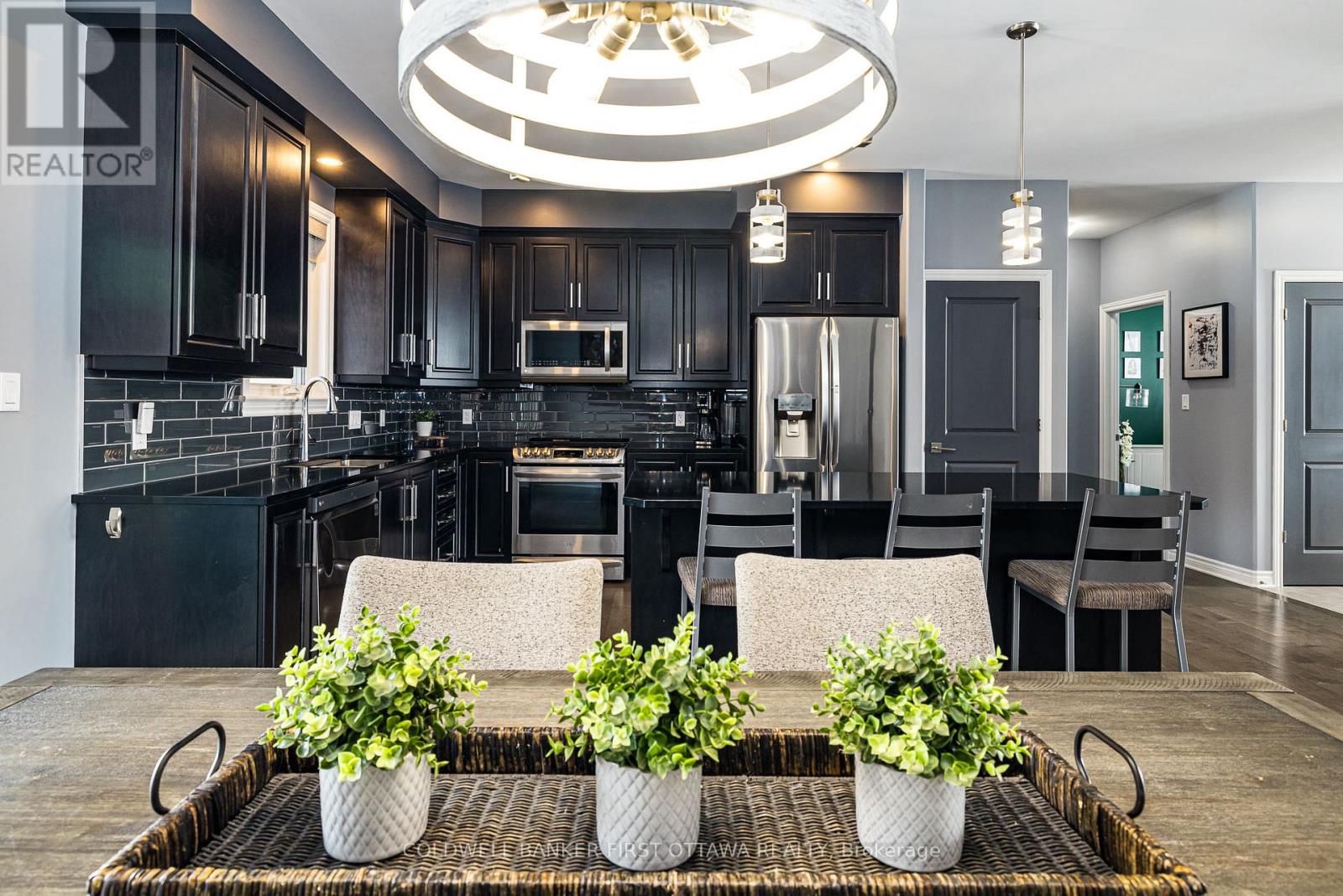 120 Stirling Crescent