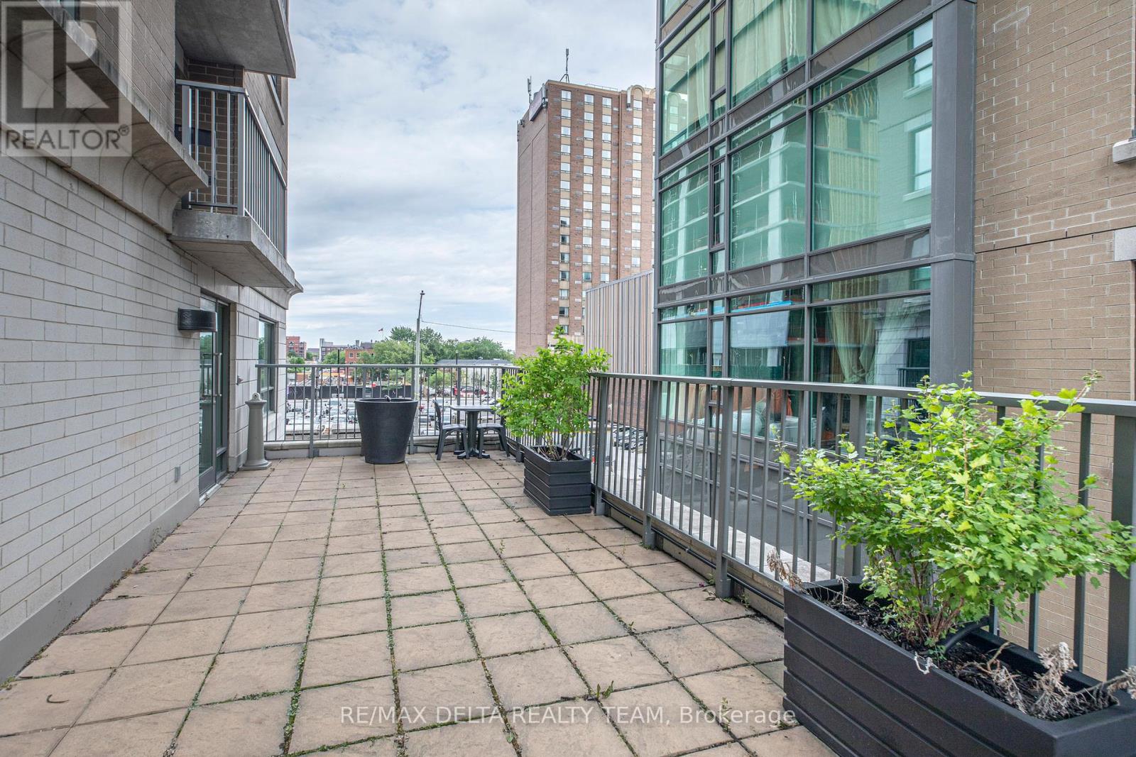 1006 - 200 Besserer Street