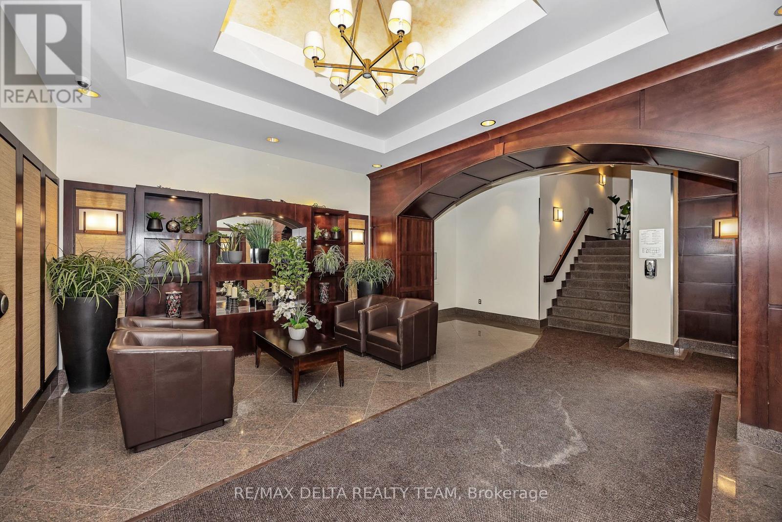 1006 - 200 Besserer Street