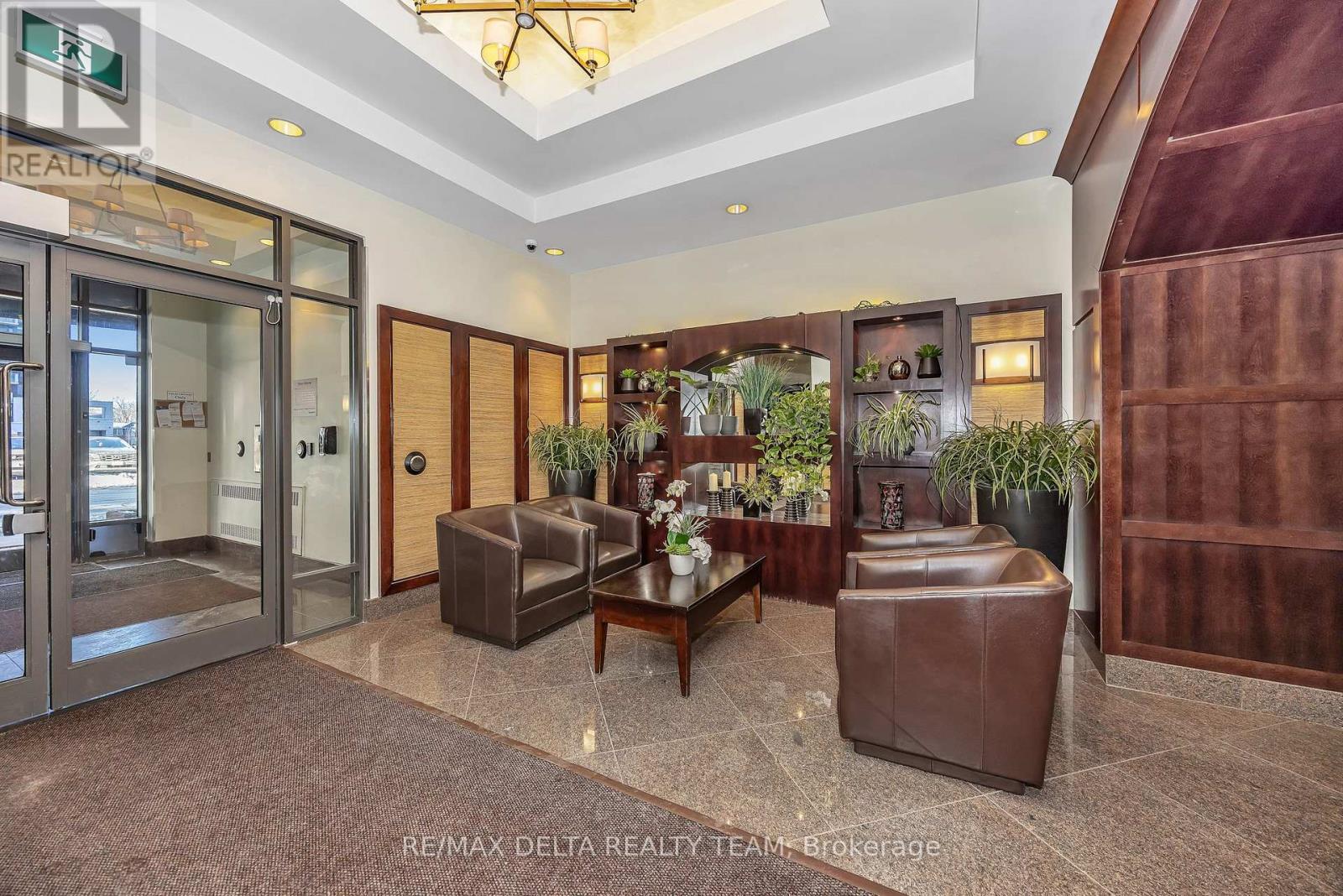 1006 - 200 Besserer Street