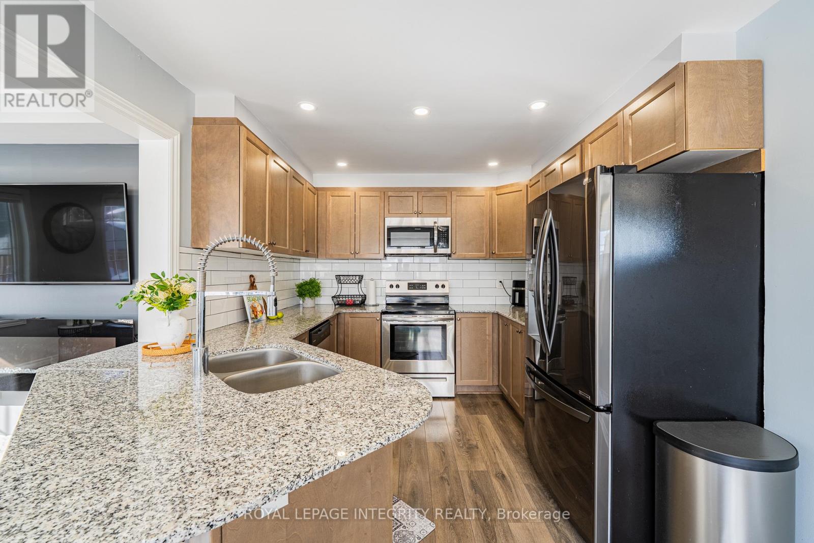 274 Brassy Minnow Crescent