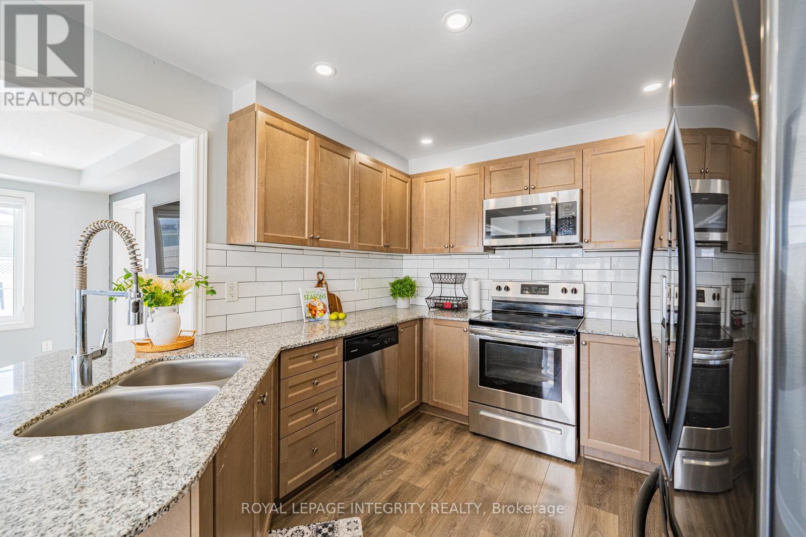 274 Brassy Minnow Crescent