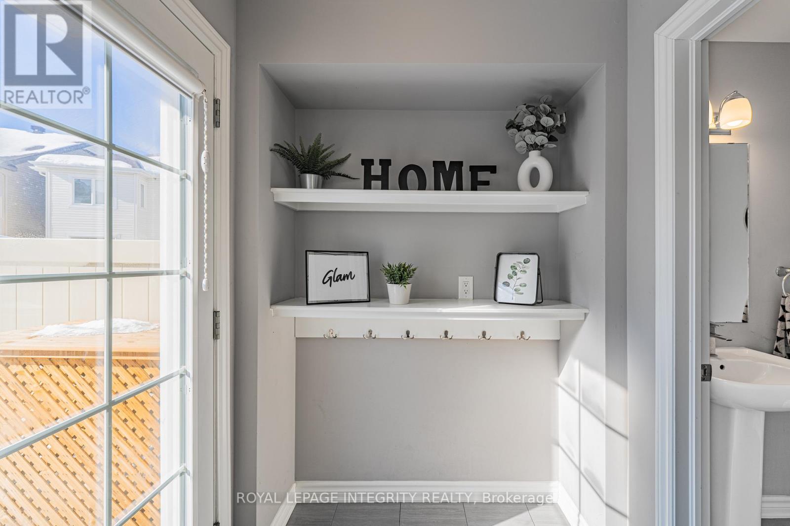 274 Brassy Minnow Crescent