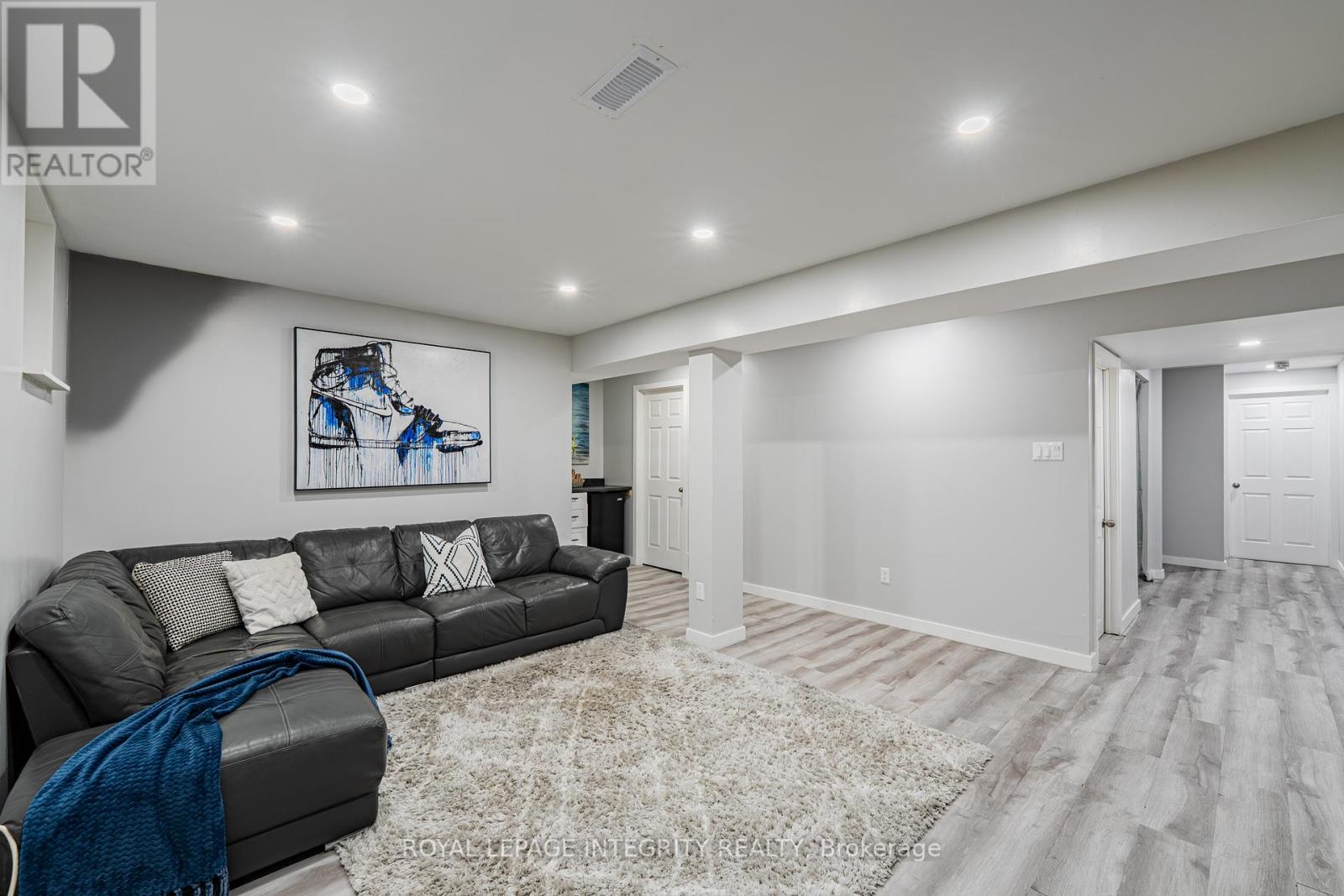 274 Brassy Minnow Crescent