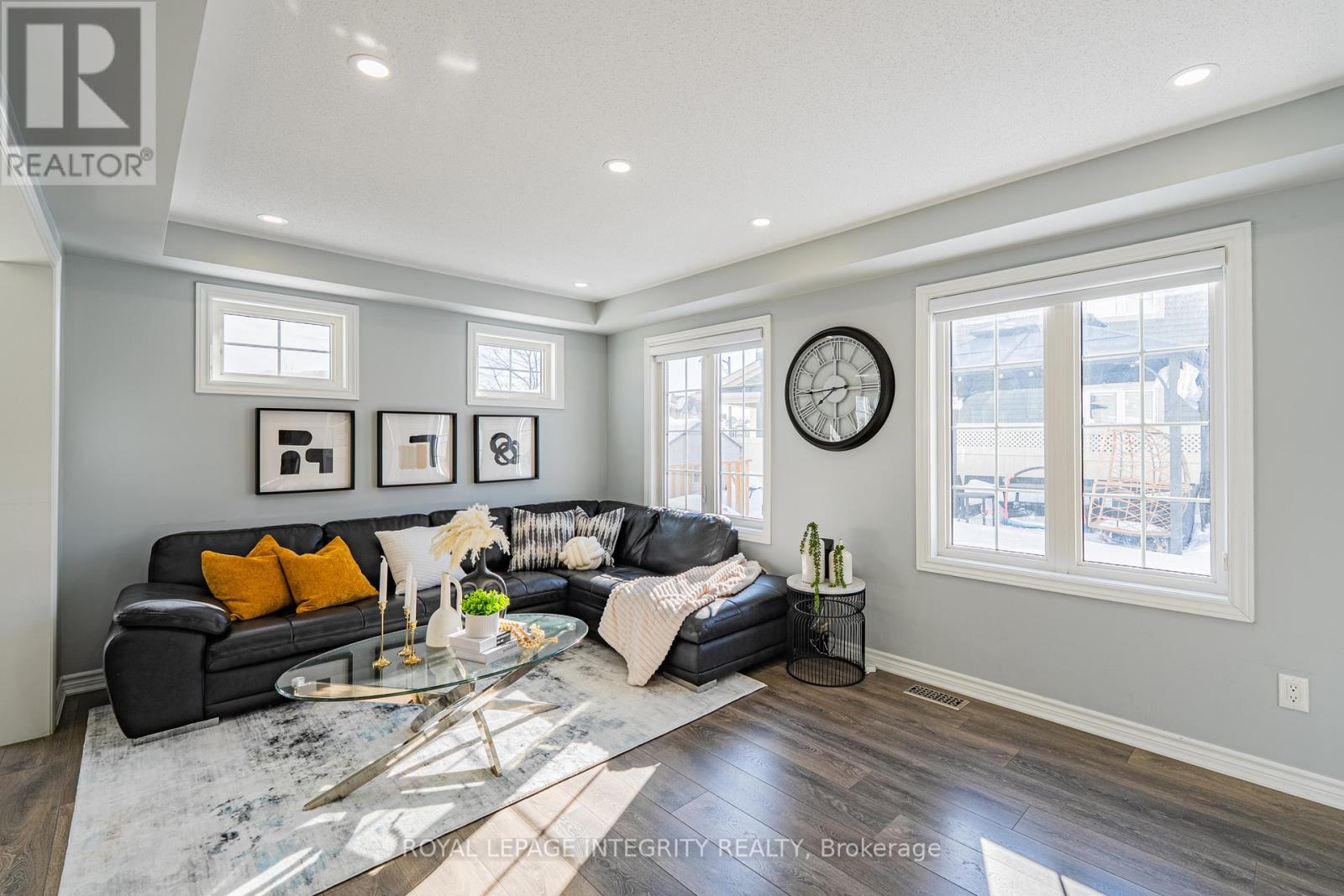 274 Brassy Minnow Crescent