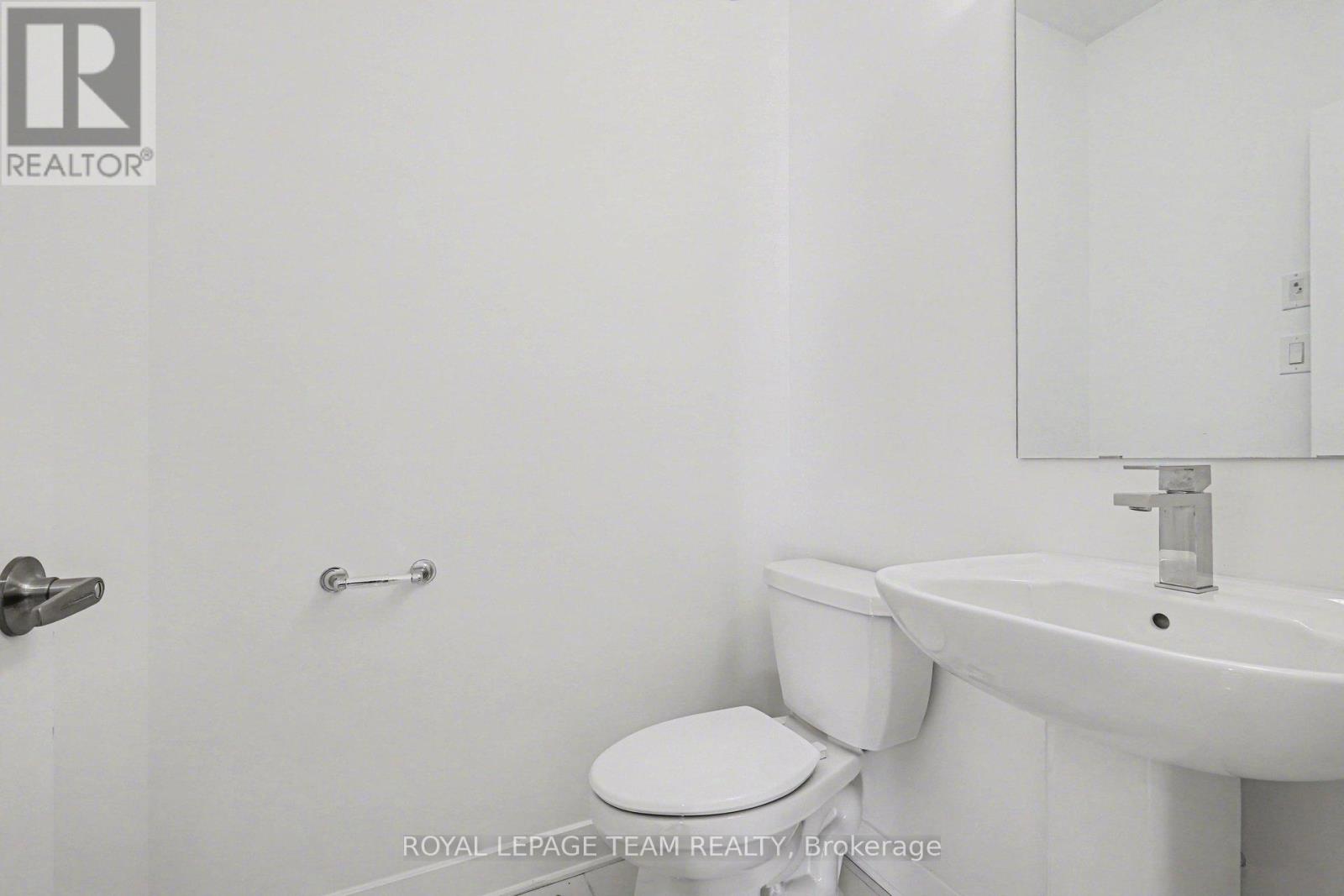 329 Whitham Crescent