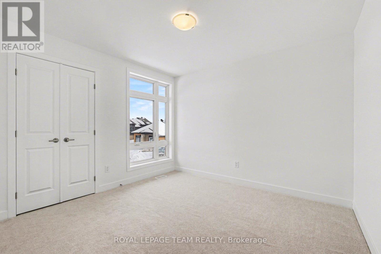 329 Whitham Crescent