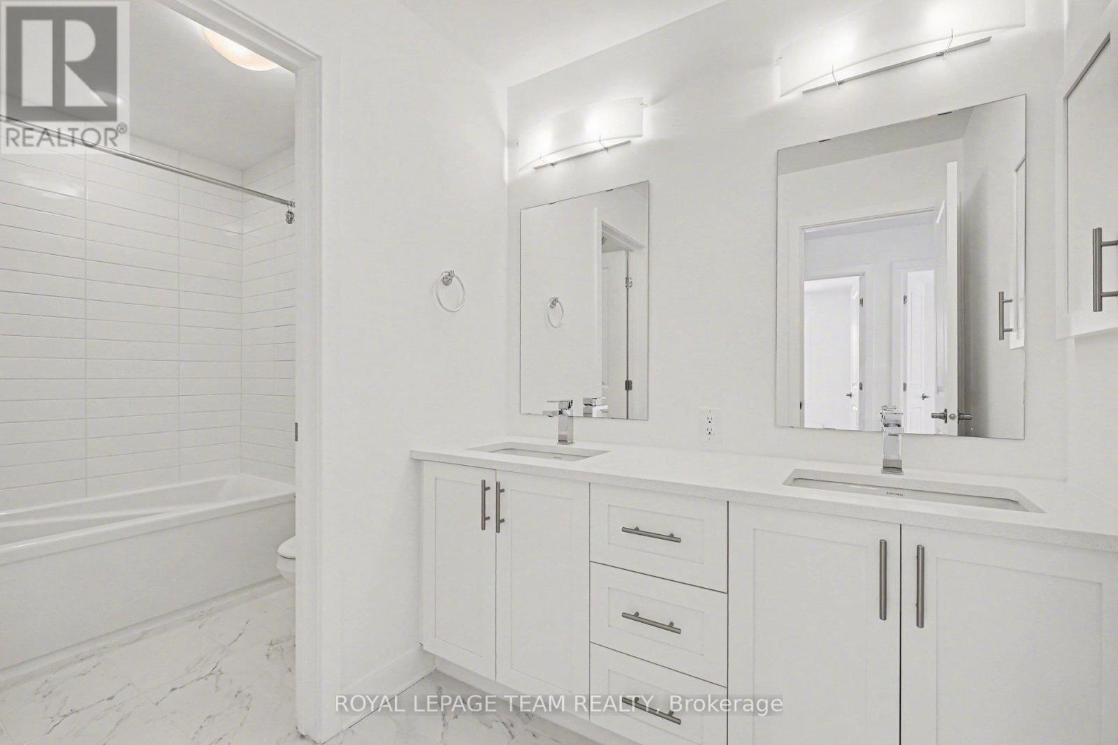 329 Whitham Crescent