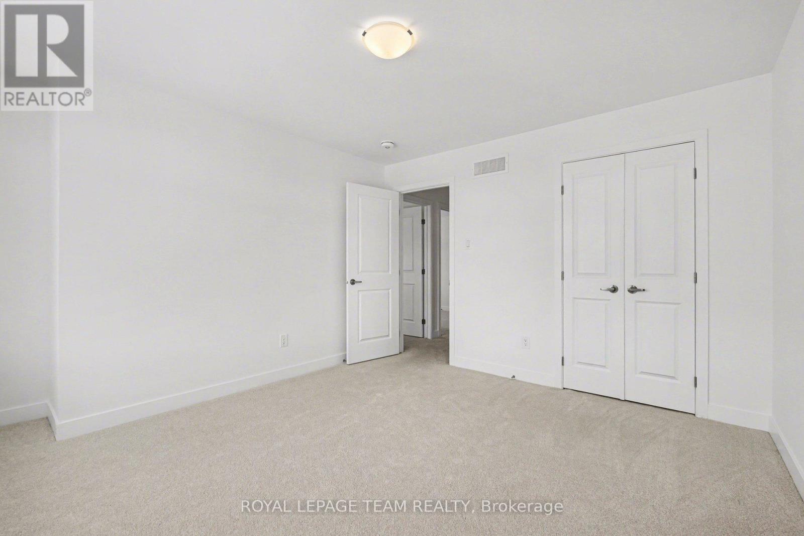 329 Whitham Crescent