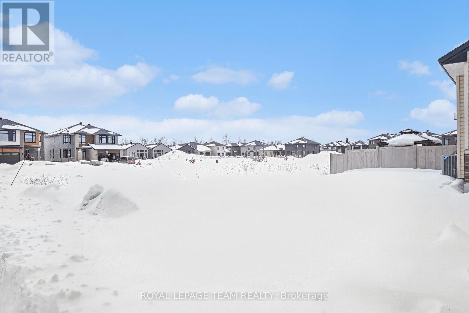 329 Whitham Crescent