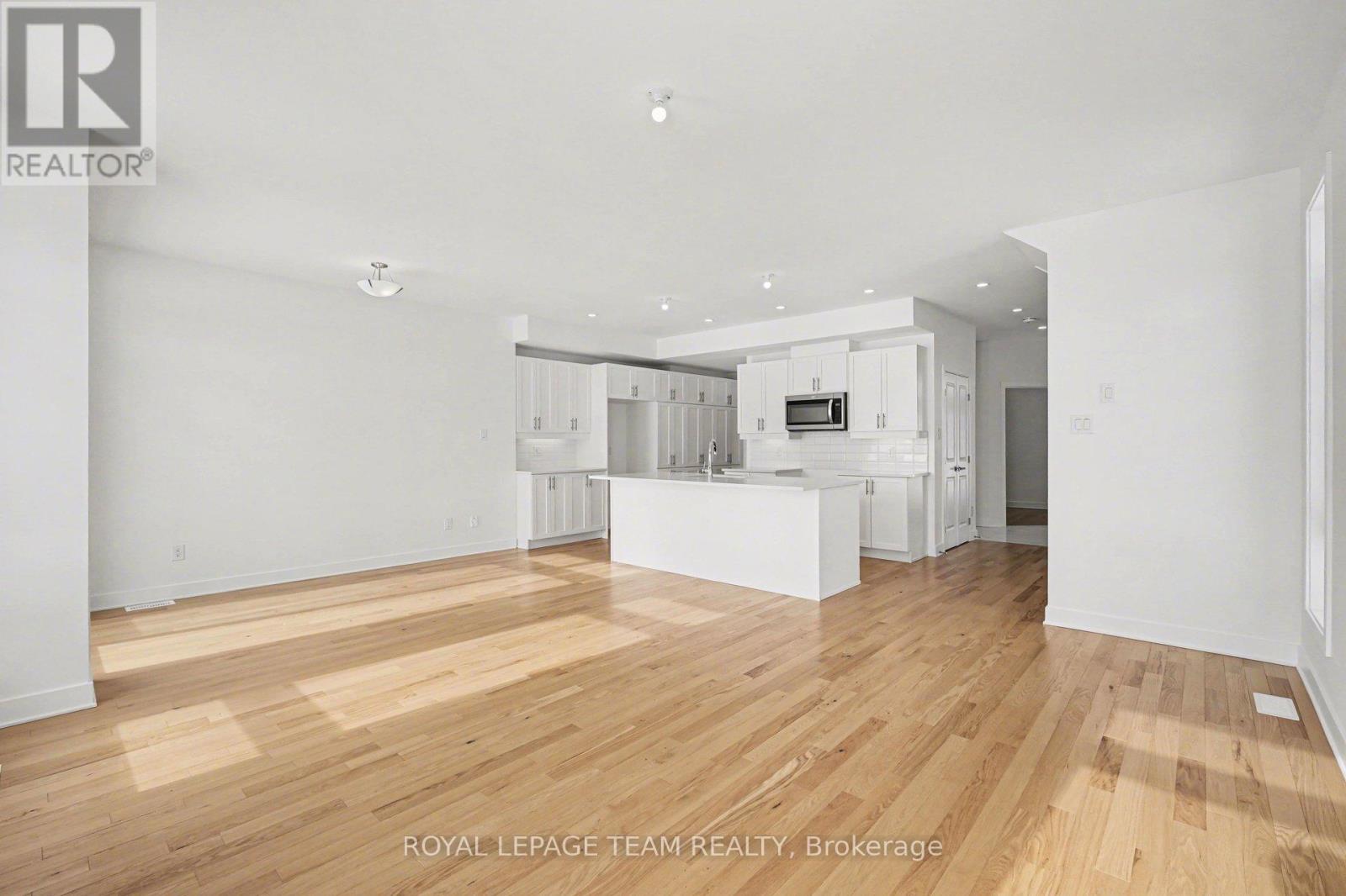 329 Whitham Crescent