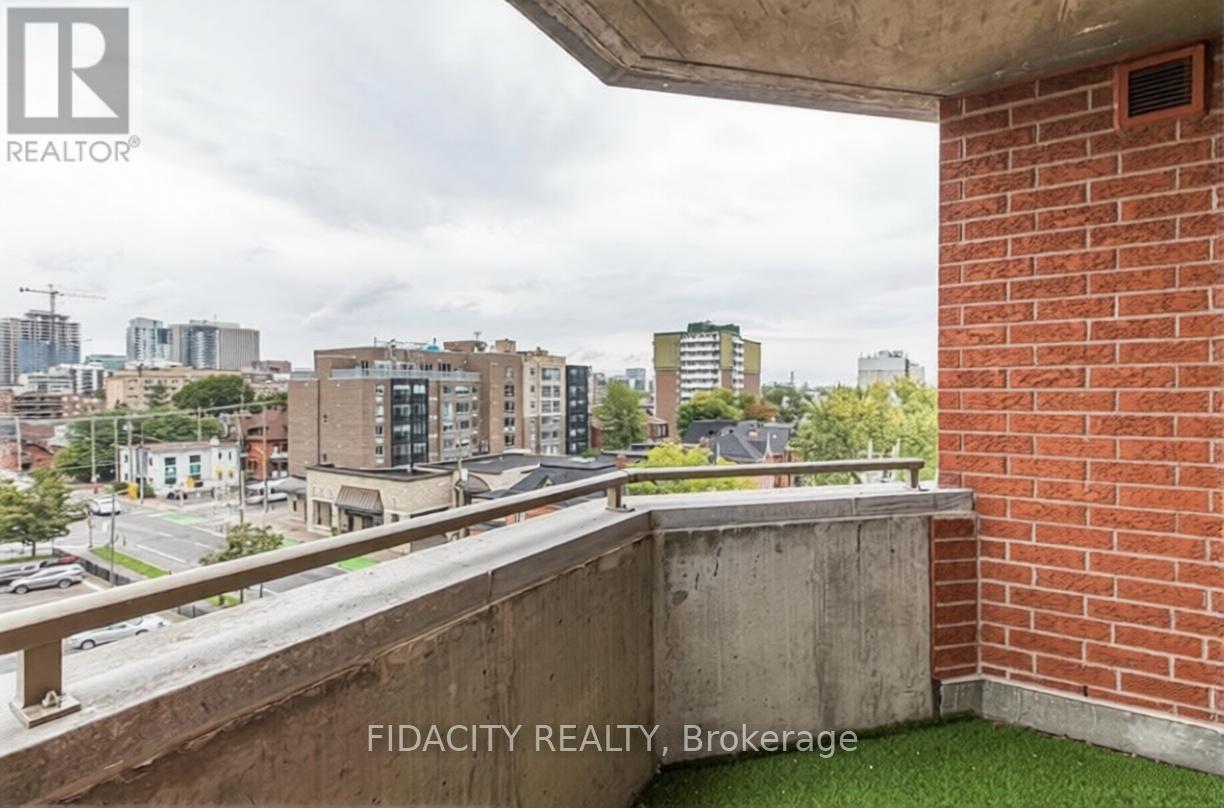 608 - 320 Mcleod Street