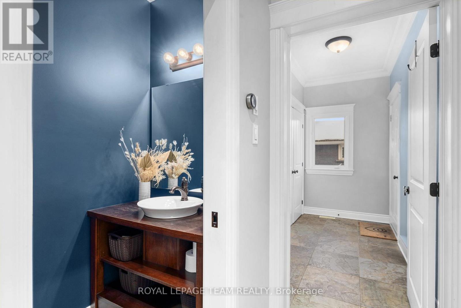 112 Cole Porter Street