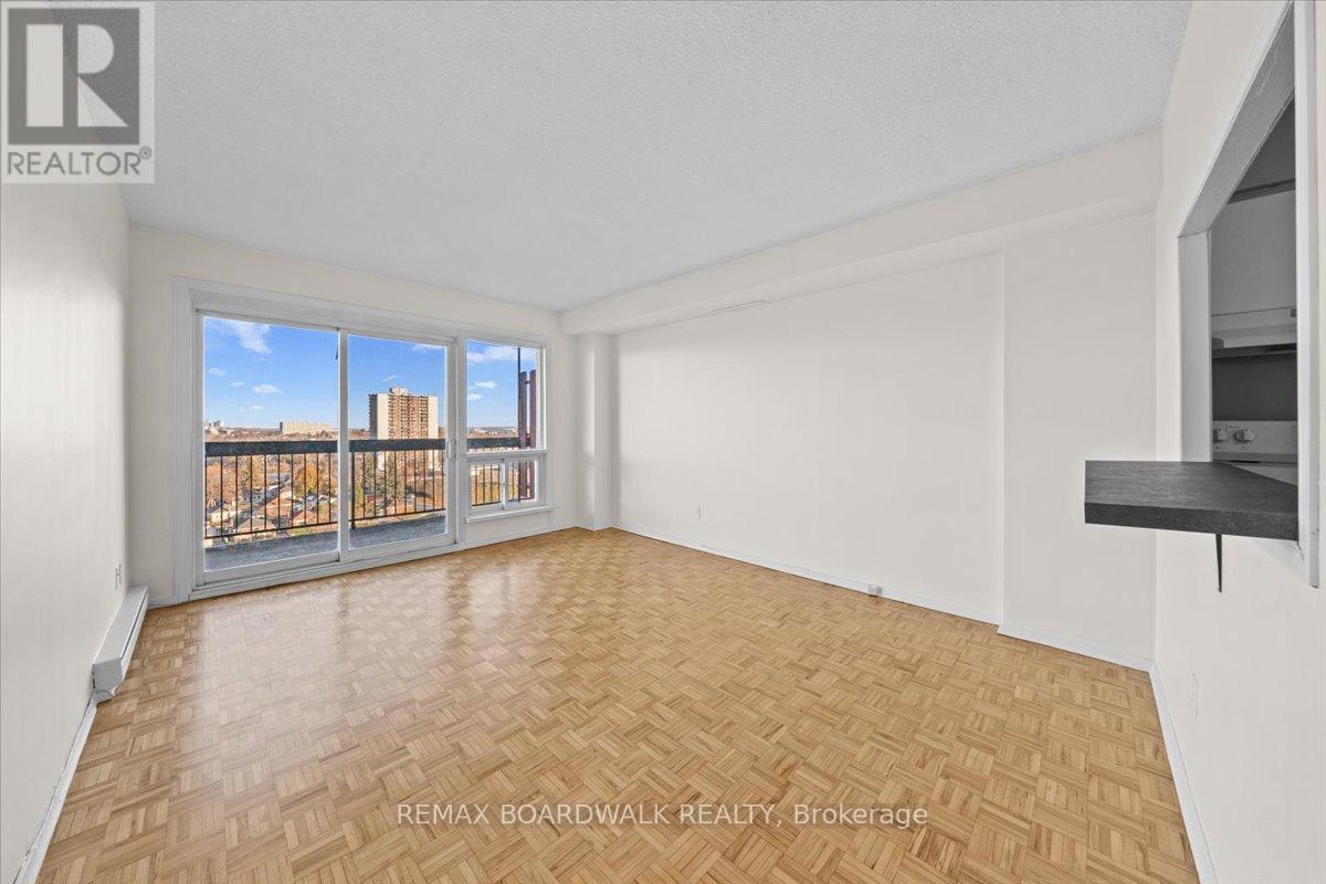 1507 - 158b Mcarthur Avenue