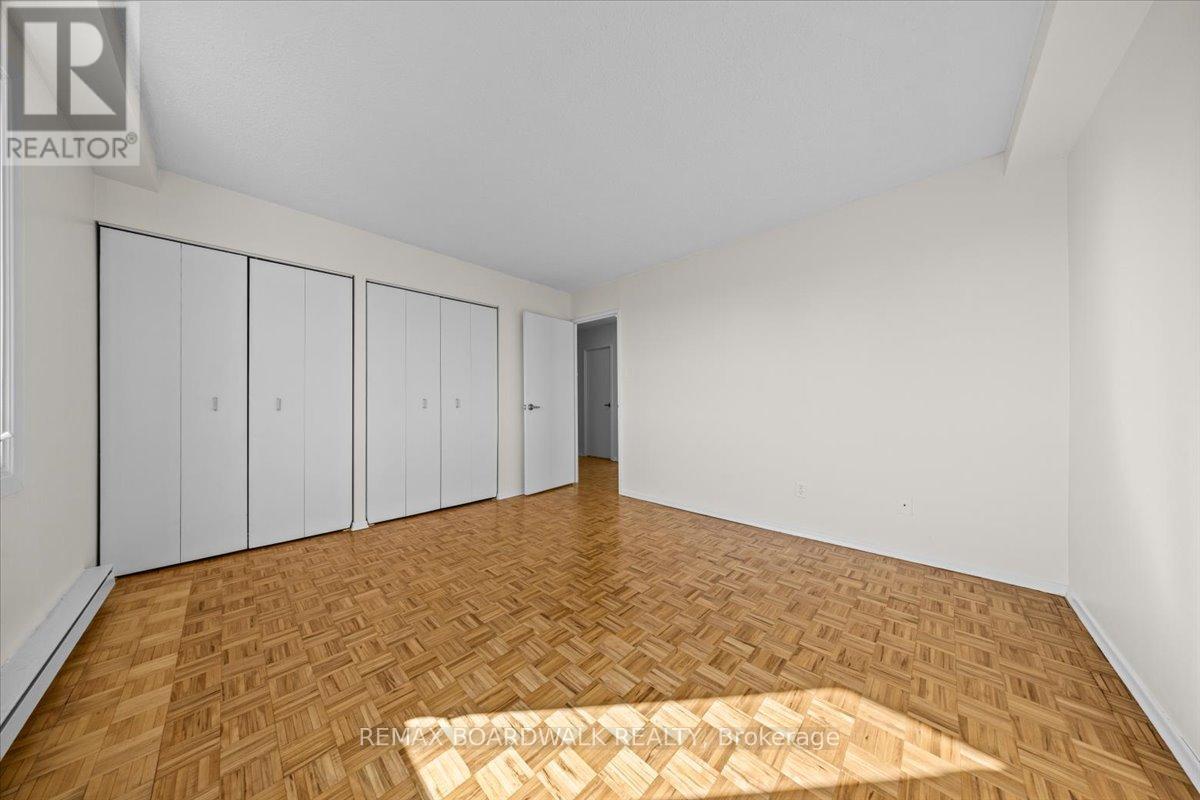 1507 - 158b Mcarthur Avenue