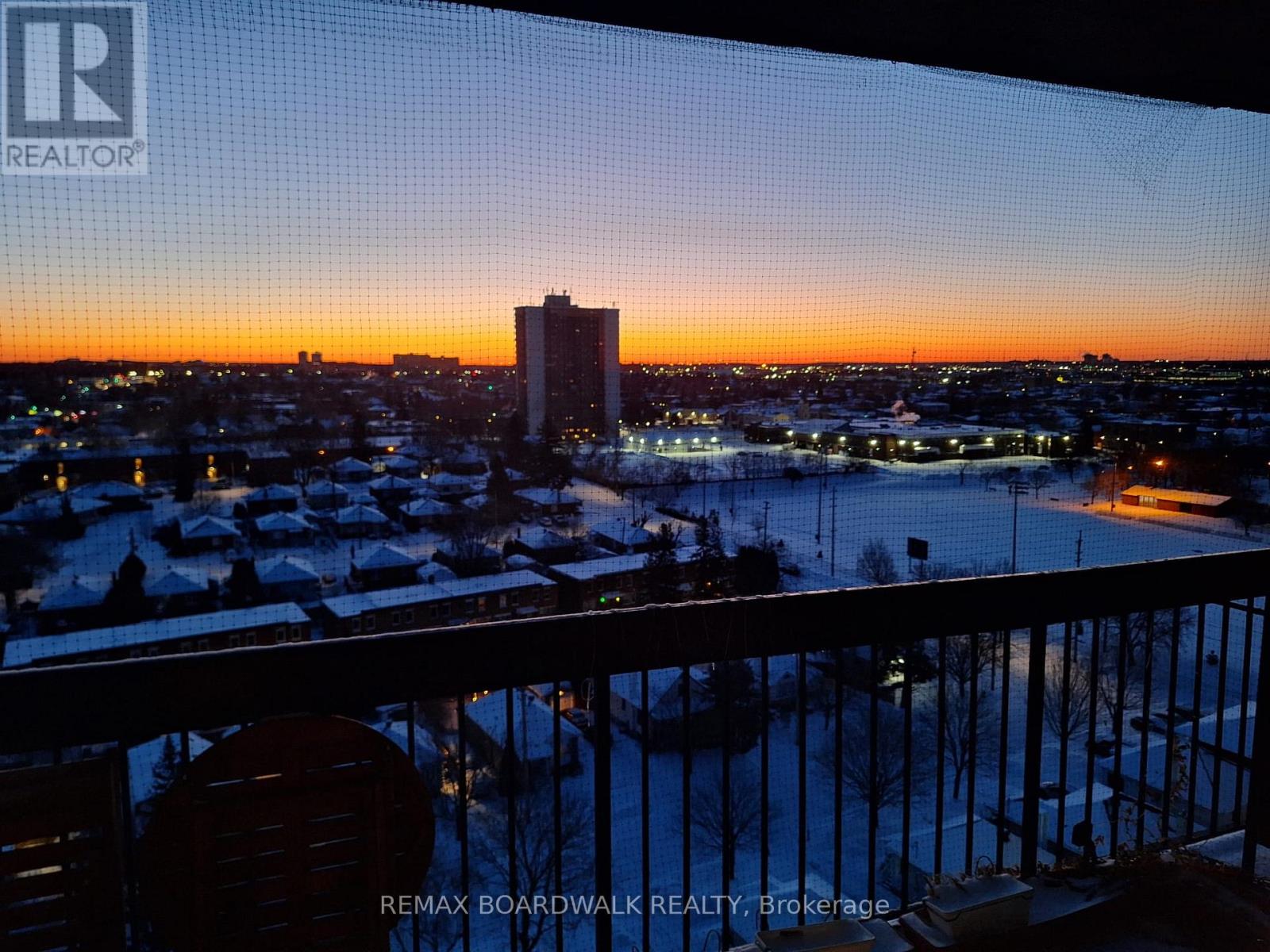 1507 - 158b Mcarthur Avenue