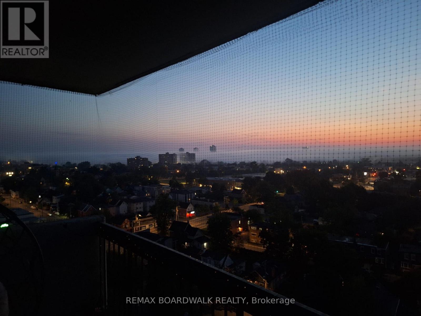 1507 - 158b Mcarthur Avenue