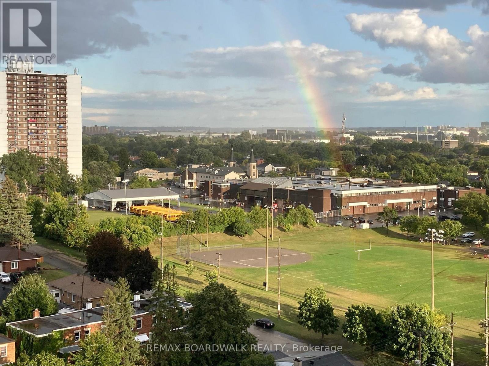 1507 - 158b Mcarthur Avenue