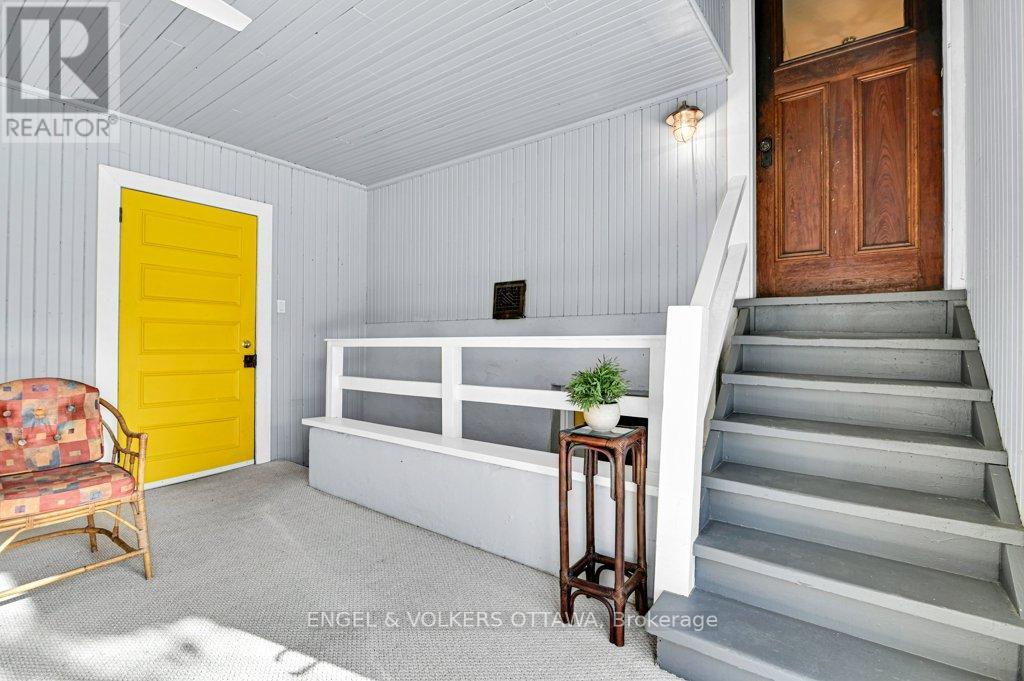 650 Churchill Avenue N