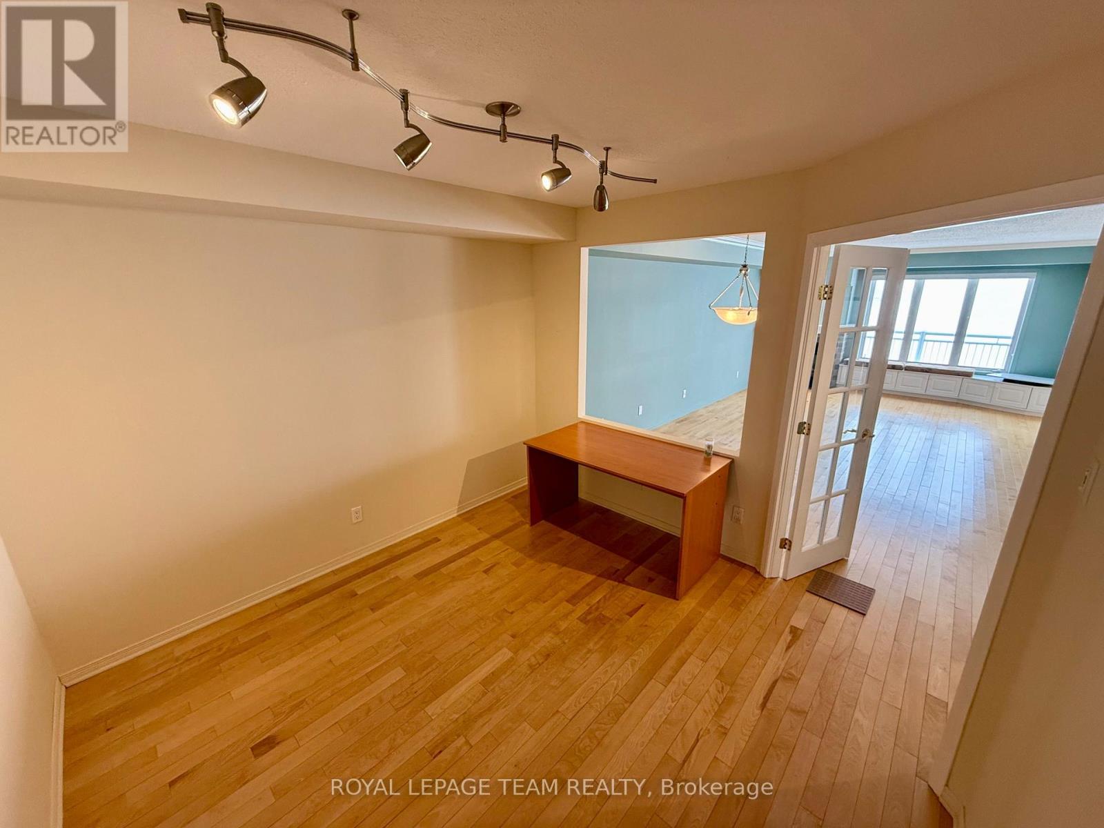 503 - 136 Edwards Street