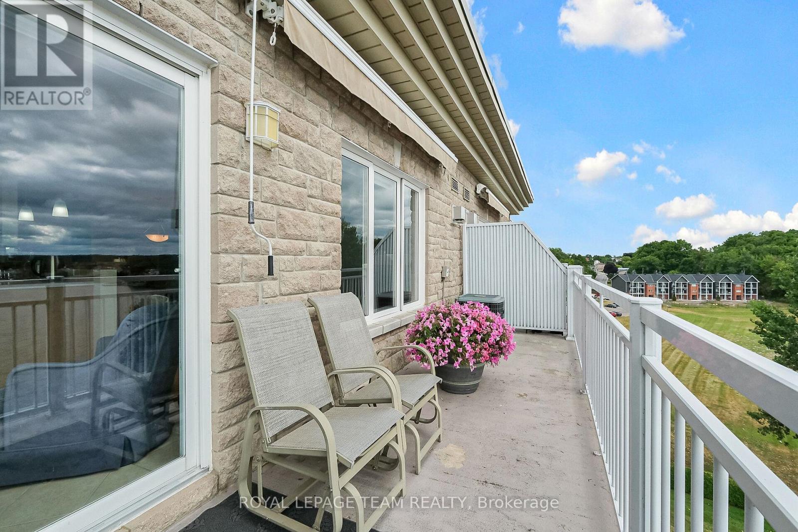 503 - 136 Edwards Street