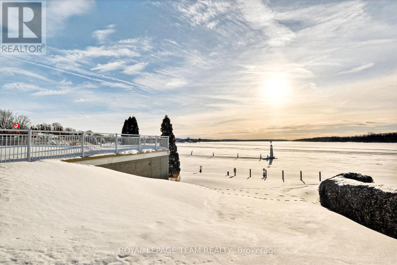 503 - 136 Edwards Street