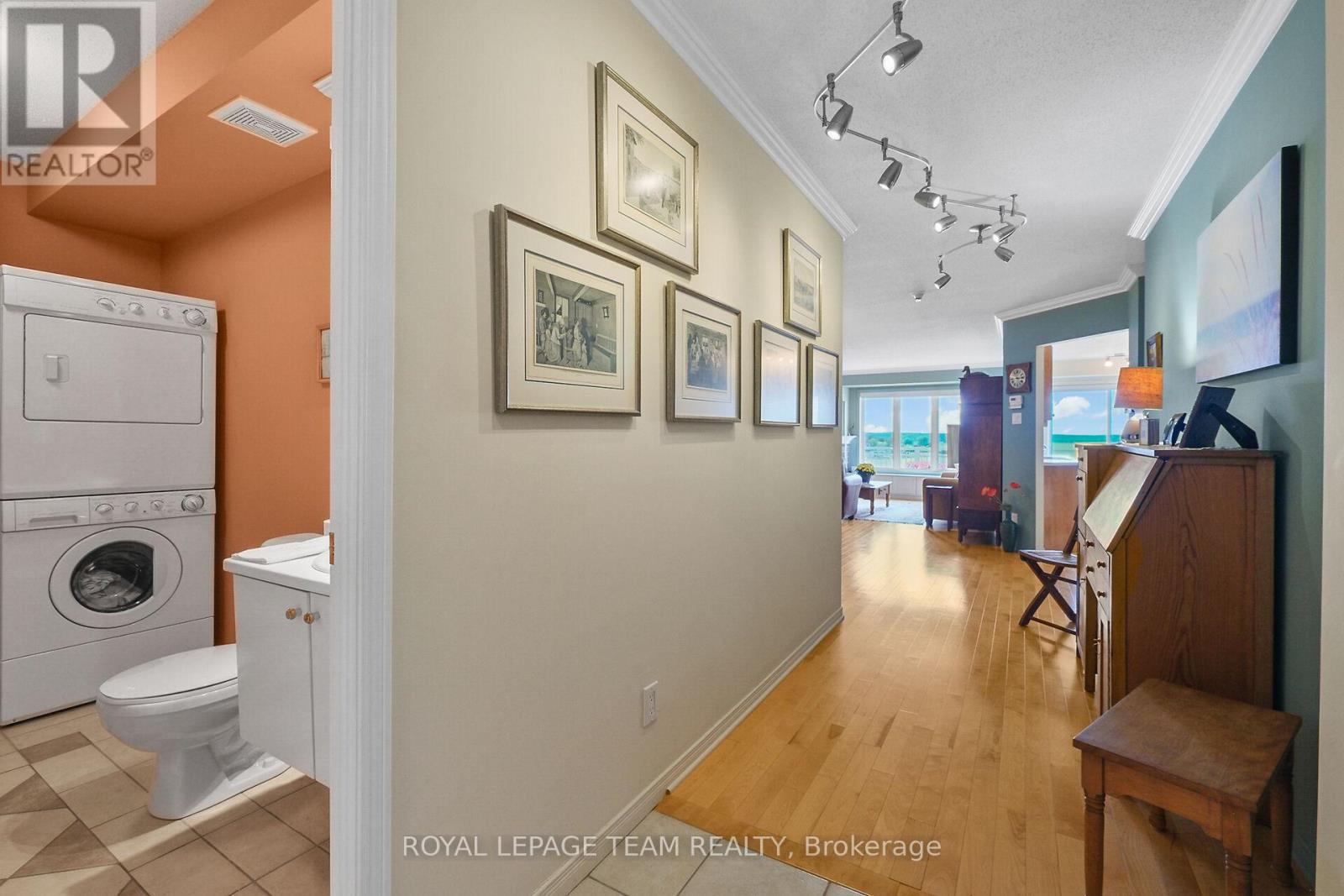 503 - 136 Edwards Street