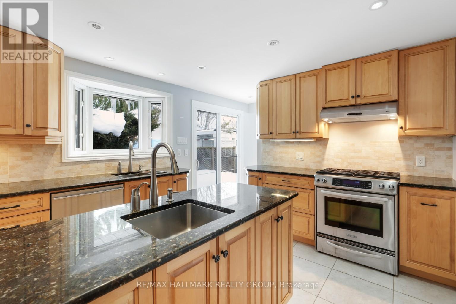 2036 Kings Grove Crescent