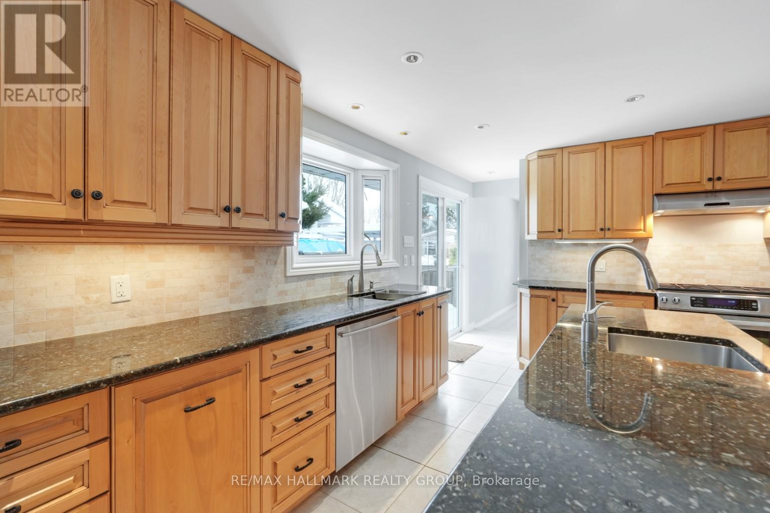 2036 Kings Grove Crescent