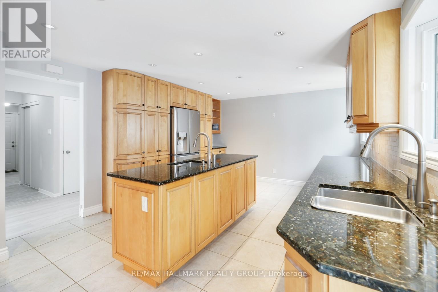 2036 Kings Grove Crescent