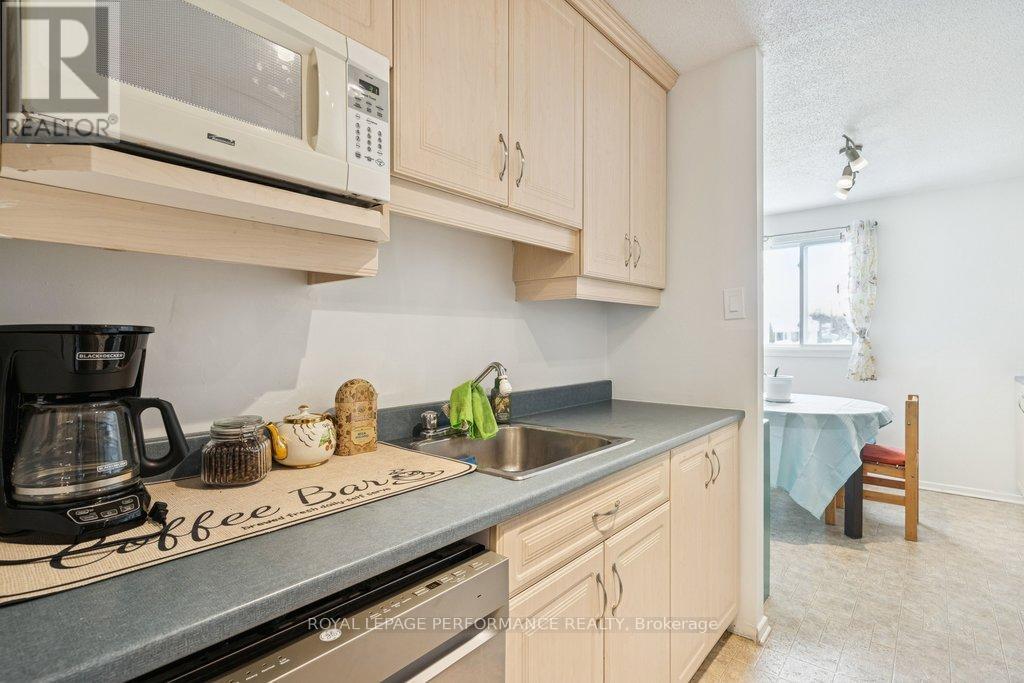 48 - 423c Woodfield Drive