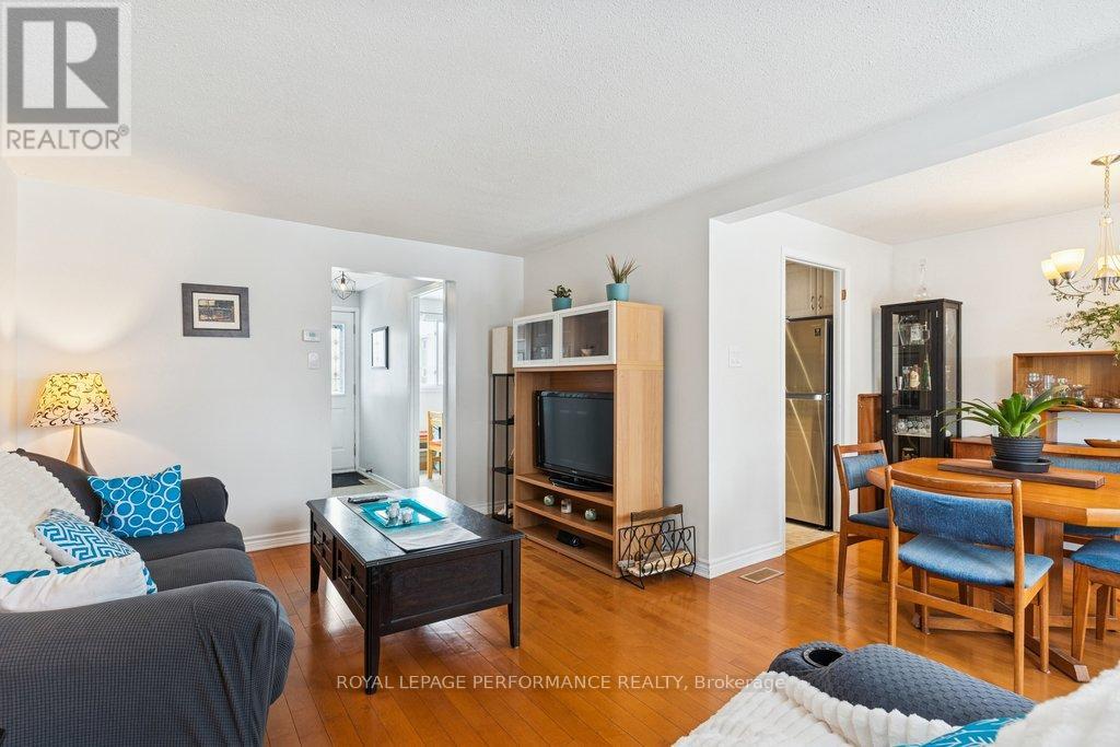 48 - 423c Woodfield Drive