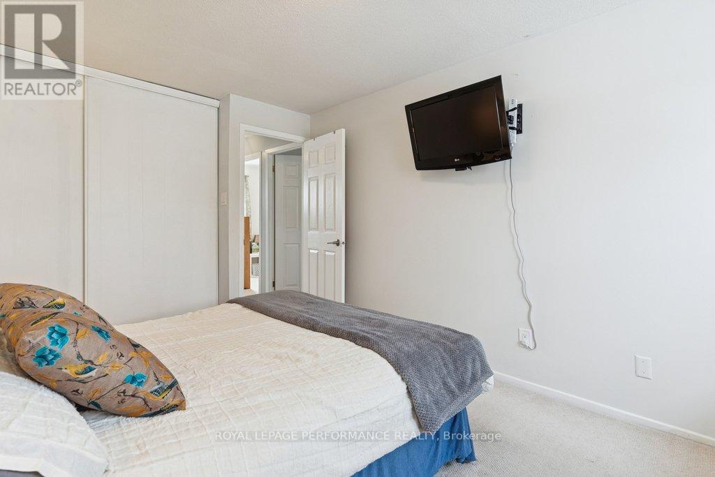 48 - 423c Woodfield Drive